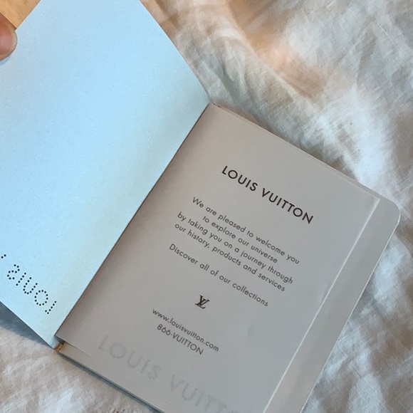 Louis Vuitton look book catalogue - Picture 2 of 8